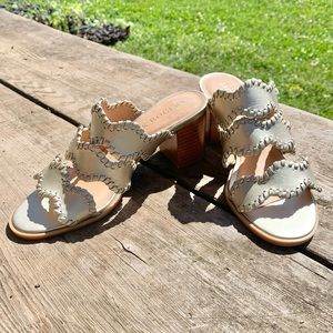 Jack Rogers Gold Logan Mid Heel size 6 Coastal Chunky Heel Preppy Coastal